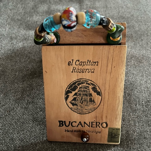 📞 Talk about unique?! Handmade Cigar Box Handpurse in cigar box size - Picture 2 of 5